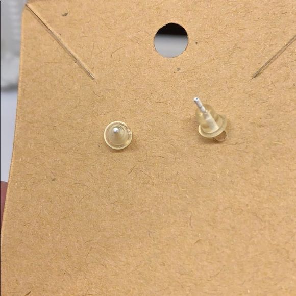 Fashion post earrings - Picture 4 of 5